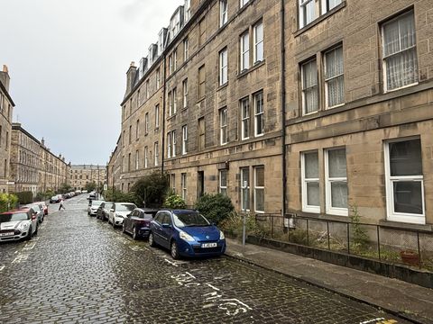 4/3, South Oxford Street, Edinburgh EH8
