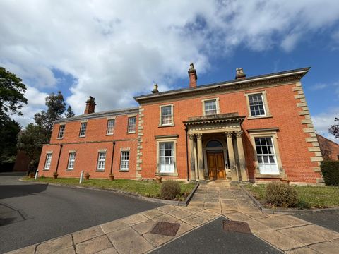 Edith Murphy Close, Leicester LE4