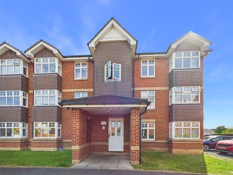 Chamberlain Gardens, Hounslow TW3