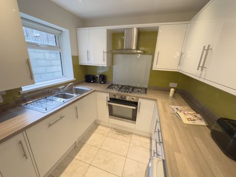 Apartment in Liverpool, Kensington Fields, Kensington - View 2