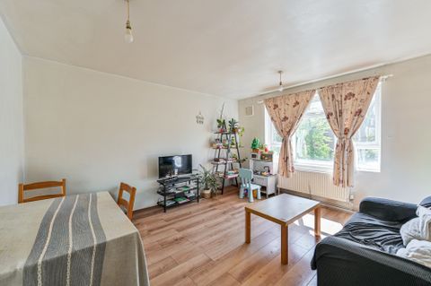 Calidore Close, London SW2