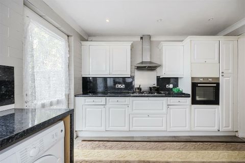 Kent Road, Dagenham RM10
