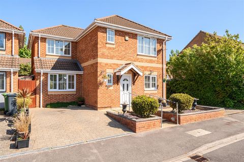 Sullivan Close, Portchester Borders PO6