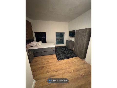 Derby Road, Liverpool L20, Room to rent