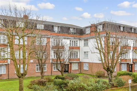 Carshalton Road, Sutton, Surrey SM1