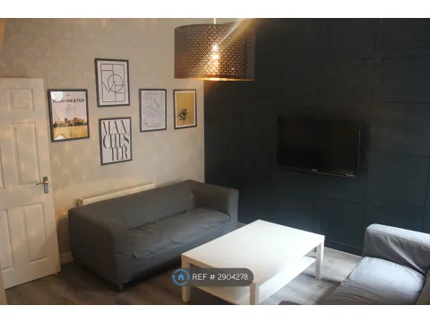 House in Manchester, Moss Side, Greater Manchester - View 5