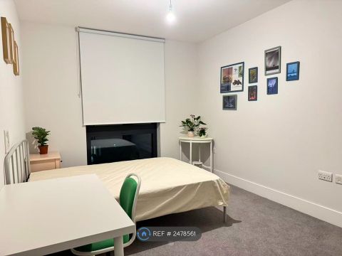 The Furlong, Brighton BN2, Room to rent