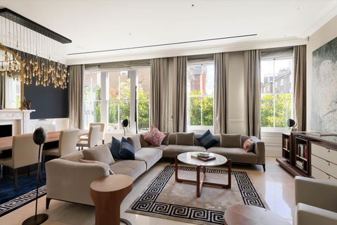 House in London, Kensington - View 2