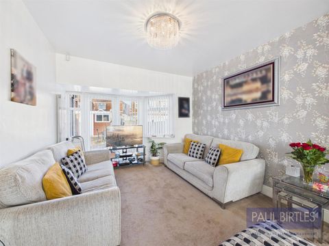 Barton Road, Stretford, Manchester M32 – další