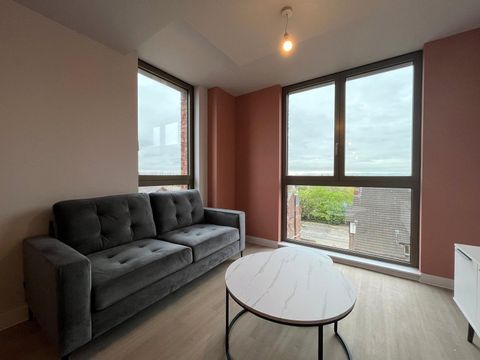 Apartment in Trafford, Old Trafford, Greater Manchester - View 2