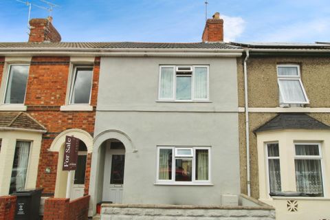 3 bed terraced house for sale