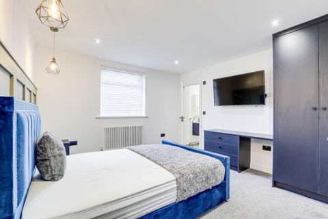 Highfield Drive, Carlton, Nottingham NG4, Room to rent