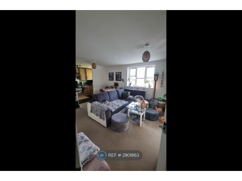 Apartment in Milton Keynes, Newton Leys, Bletchley and Fenny Stratford - View 2