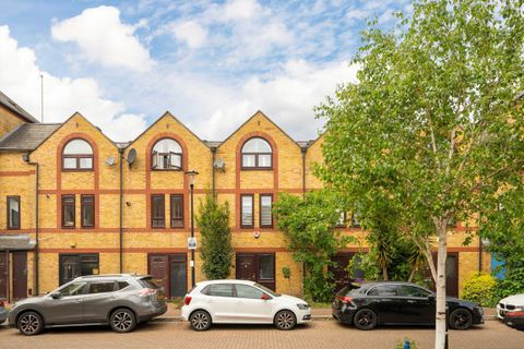 Torrington Place, Wapping E1W