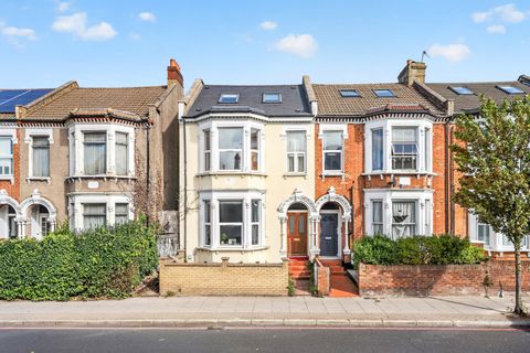 Tooting Bec Road, London SW17