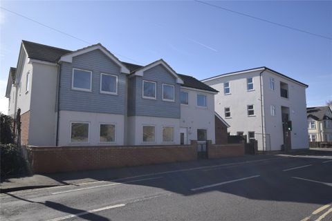 Apartment in Oxford, Cowley - View 2