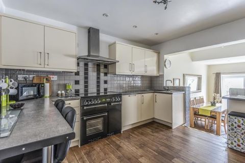 Derwent Avenue, Headington OX3