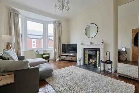 Apartment in Newcastle upon Tyne, South Gosforth - View 5
