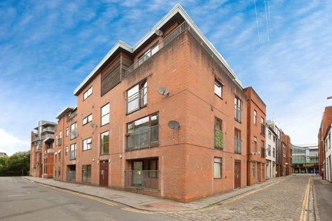 Apartment in Manchester, Castlefield, City Centre - View 2