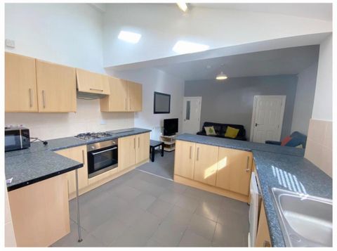 House in Sheffield, Sharrow, South Yorkshire - View 2