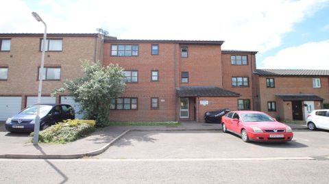 Newcourt, Uxbridge UB8, Studio to rent
