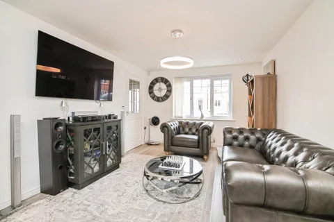 House in Birmingham, The Calthorpe Estate, World's End - View 5