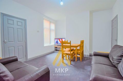 Raddlebarn Road, Selly Oak, Birmingham B29