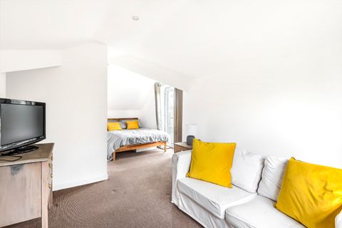 Ann Moss Way, London SE16