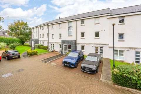 Chesser Crescent, Chesser, Edinburgh EH14