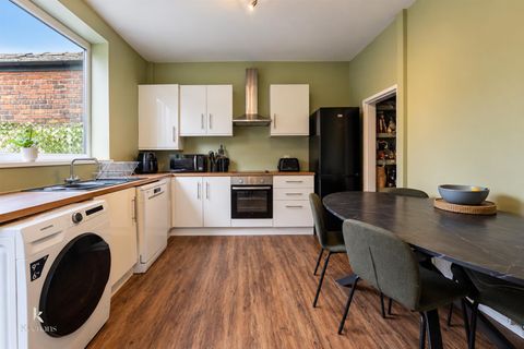 Buchanan Street, Pendlebury M27