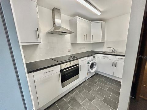 Chardlace Walk, Nottingham NG1
