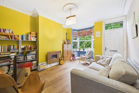 House in Sheffield, Meersbrook Bank, Nether Edge - More