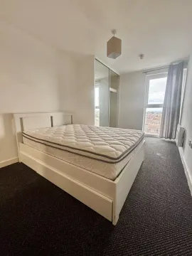 Royal Crescent, Ilford IG2
