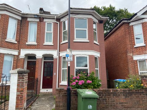 Sandhurst Road, Southampton SO15