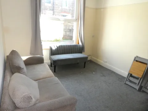 House in Manchester, Fallowfield Triangle, Fallowfield - View 5
