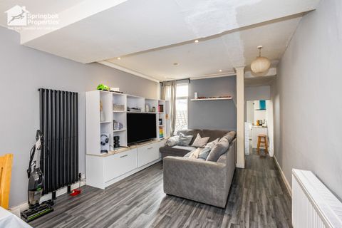 House in Portsmouth, Stamshaw - More