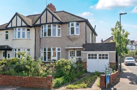 Kingswood Road, Bromley BR2