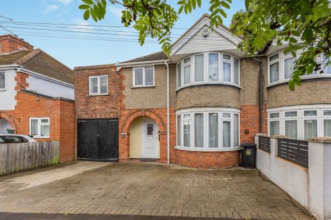 Milton Road, Earley, Reading RG6