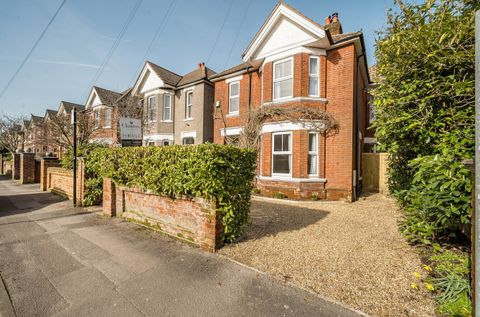 Welbeck Avenue, Highfield, Southampton, Hampshire SO17