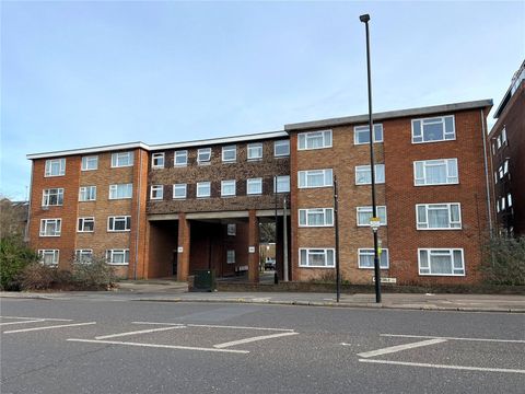 Apartment in London, London Borough of Haringey - View 2