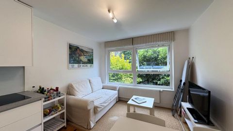 Henderson Drive, London NW8