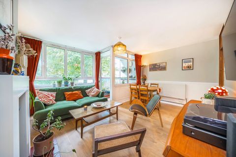 Nunhead Crescent, Nunhead SE15