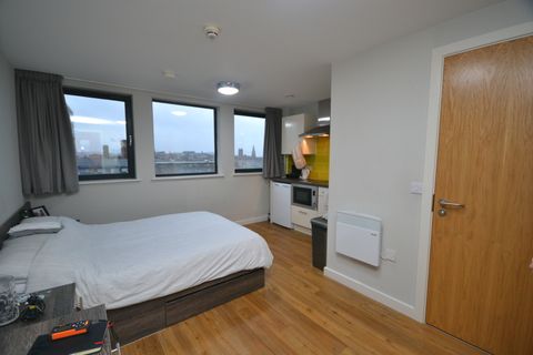 Apartment in Nottingham, Hockley, The Meadows - View 2