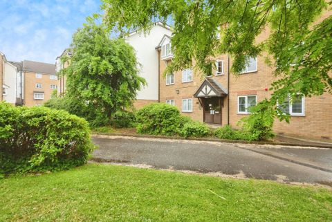 Vicars Bridge Close, Foxglove Court Vicars Bridge Close HA0