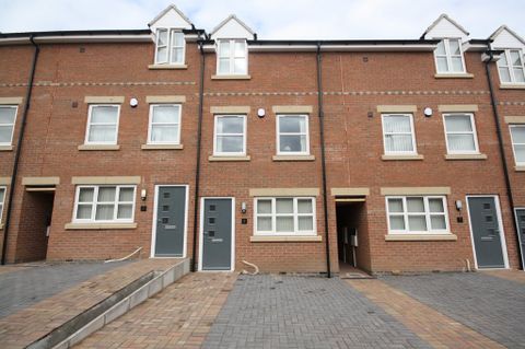 Blue Fox Close, West End, Leicester LE3