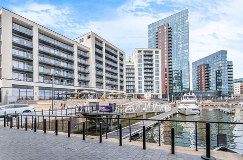 Maritime Walk, Ocean Village, Southampton SO14