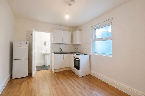 Wick Road, London E9, Studio to rent