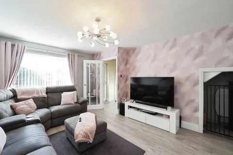 House in Ashfield, Hucknall - View 5