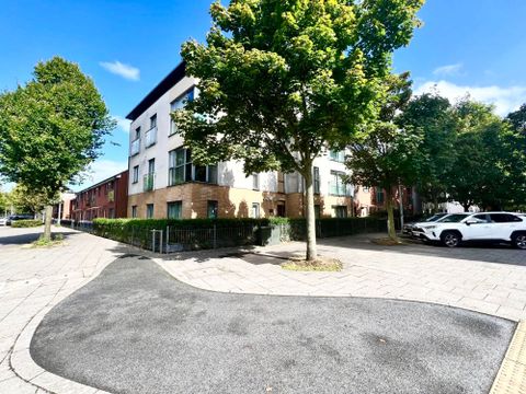 Apartment in Salford, Blackfriars, Lower Broughton - View 2