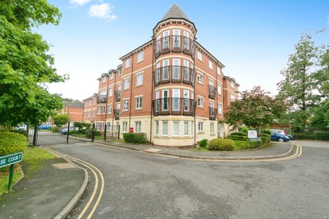 Apartment in Solihull, West Midlands - View 2